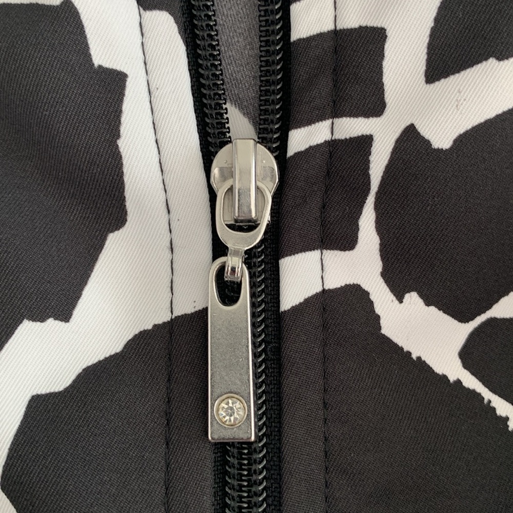 AlLLISON DALEY PETITE Women’s Front Zip‎ Jacket Lightweight Blk/Wht. Giraffe 10P - Picture 5 of 15